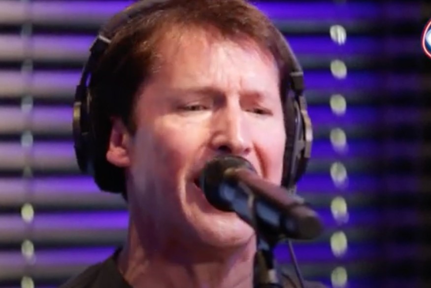 Découvrez le live de James Blunt dans les studios de RFM !